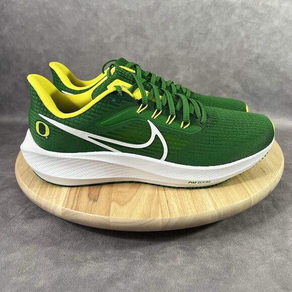 Oregon Ducks Nike Air Zoom Pegasus 39 Mens 10 Running Sneaker Shoes DR1970-300